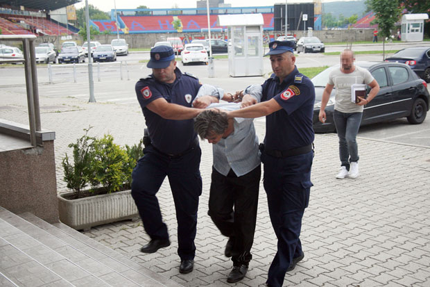 За убиство рођака 14 година затвора
